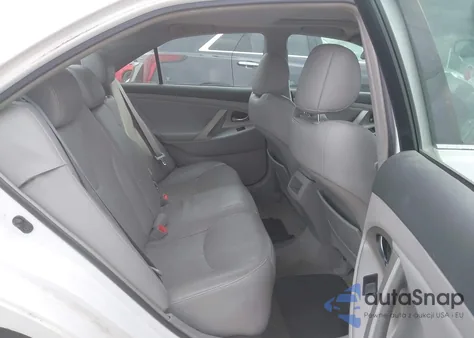 2009 Toyota Camry Se V6 z USA, uszkodzony, nr VIN 4T1BK46K99U595158